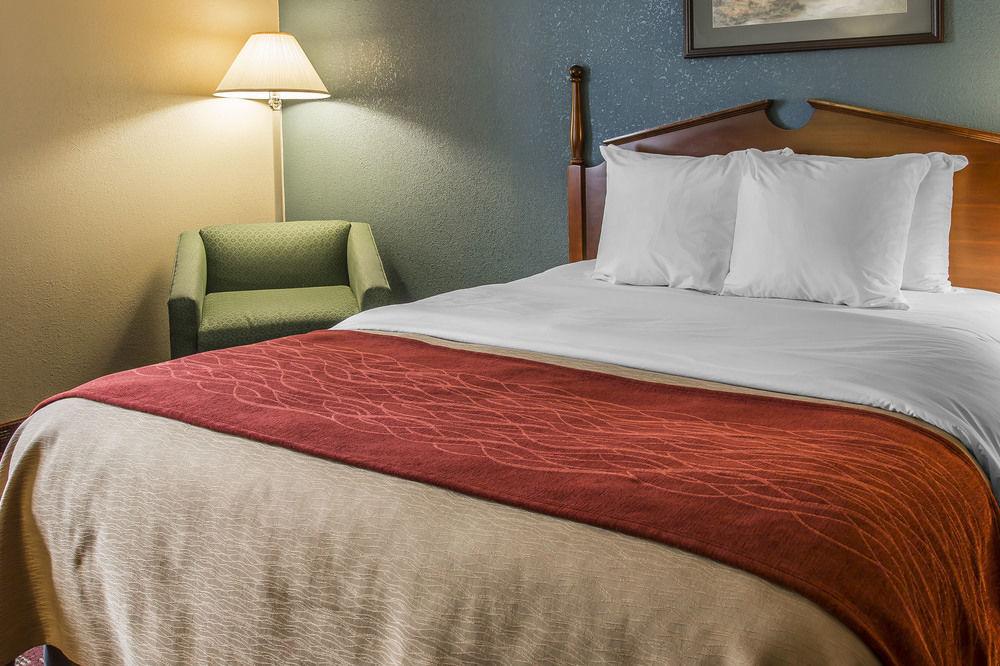 Quality Inn Upper Sandusky Buitenkant foto