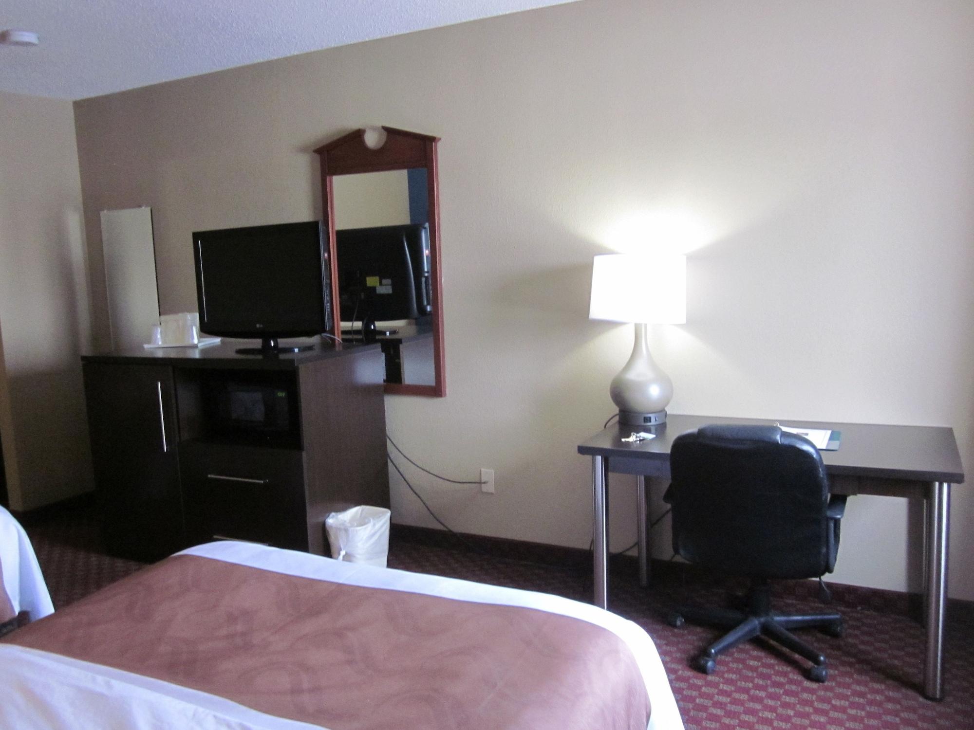 Quality Inn Upper Sandusky Buitenkant foto