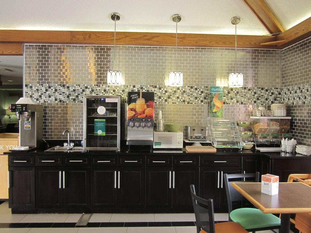 Quality Inn Upper Sandusky Buitenkant foto