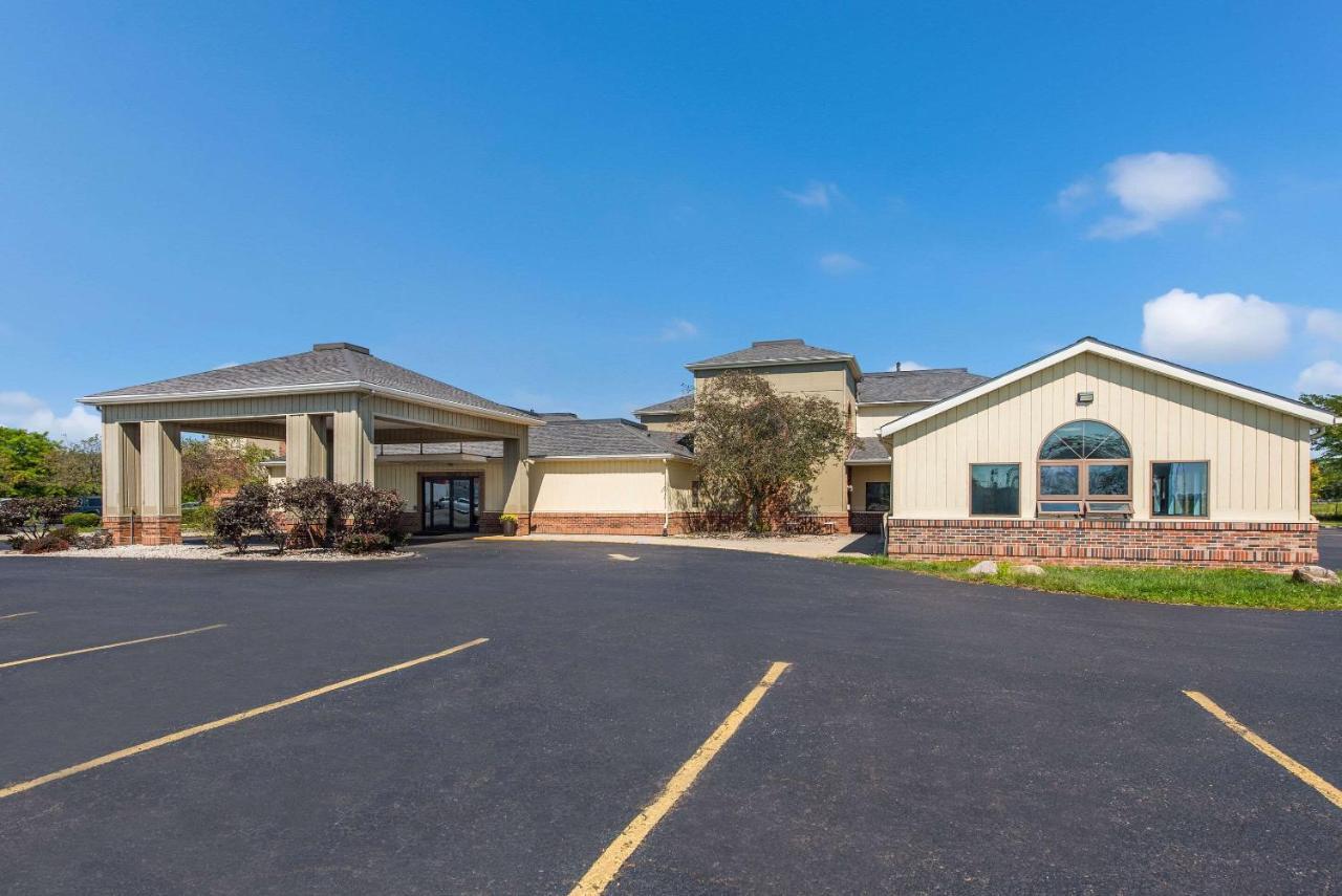 Quality Inn Upper Sandusky Buitenkant foto