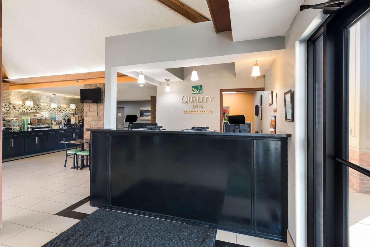 Quality Inn Upper Sandusky Buitenkant foto