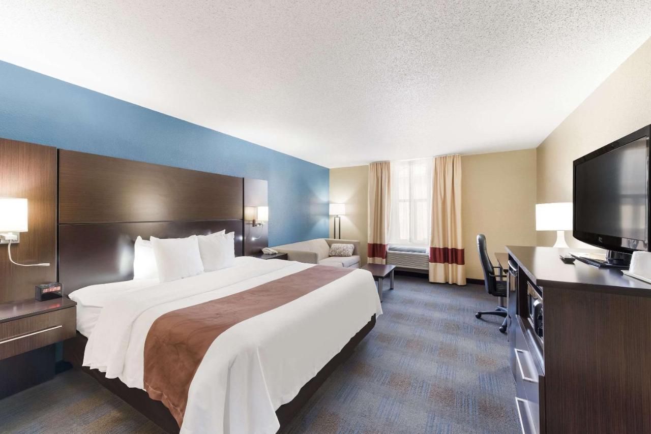 Quality Inn Upper Sandusky Buitenkant foto