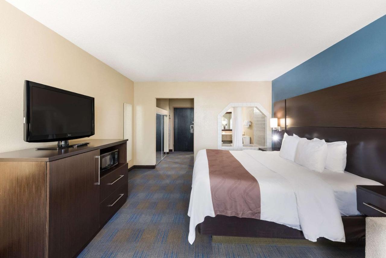 Quality Inn Upper Sandusky Buitenkant foto