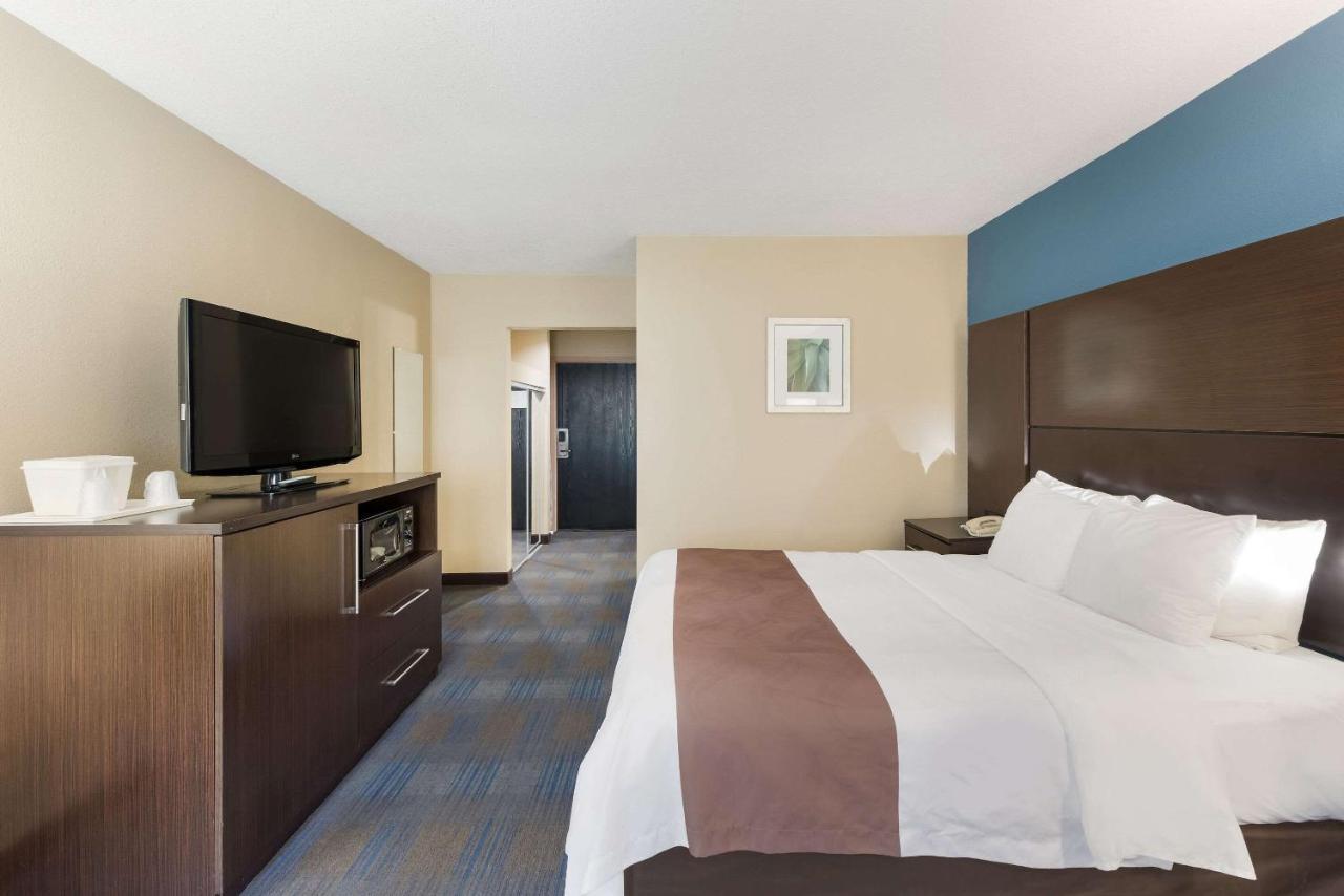 Quality Inn Upper Sandusky Buitenkant foto