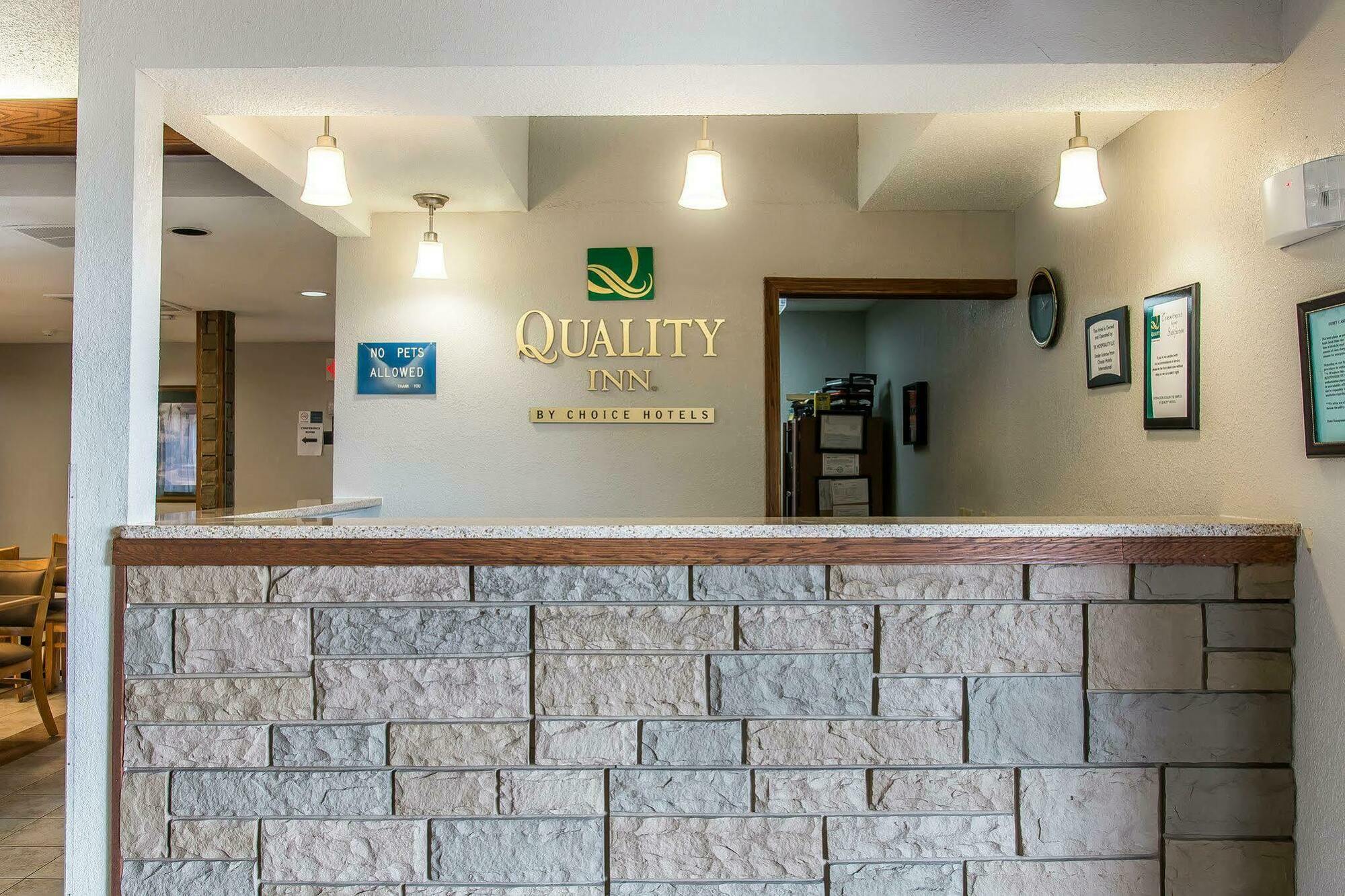 Quality Inn Upper Sandusky Buitenkant foto