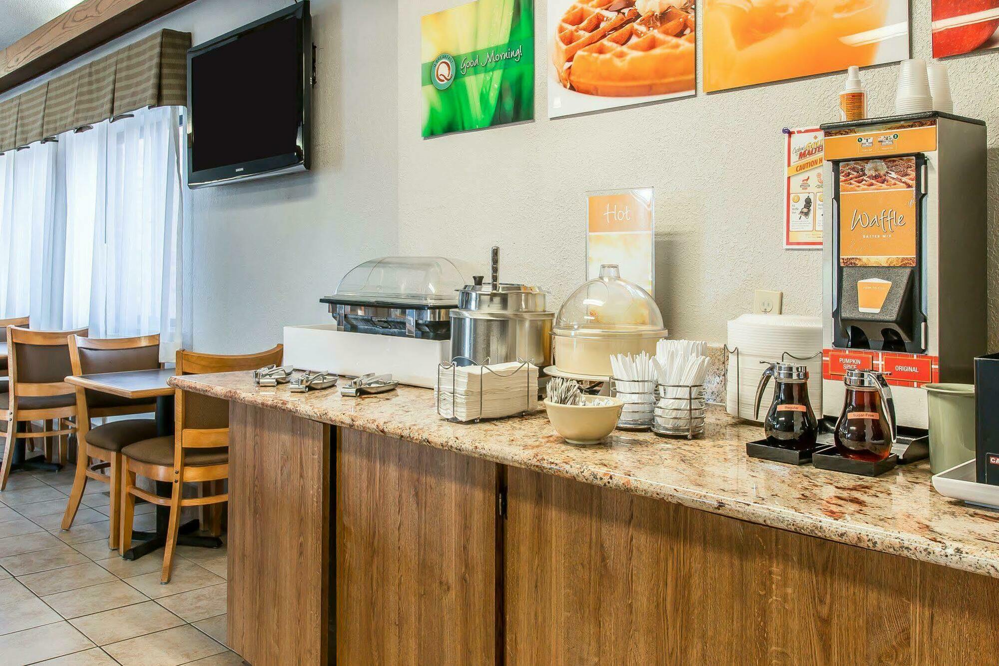Quality Inn Upper Sandusky Buitenkant foto