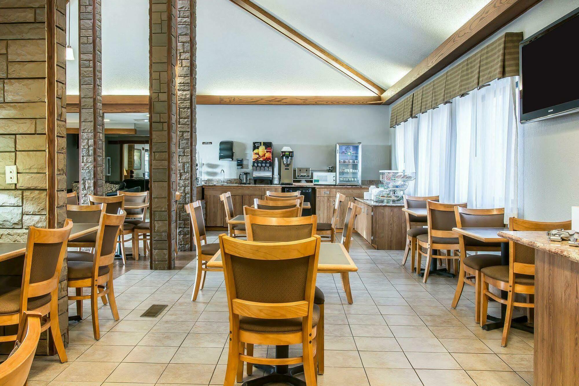 Quality Inn Upper Sandusky Buitenkant foto